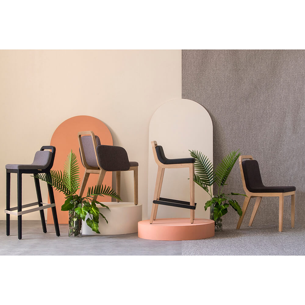 Iris armchair