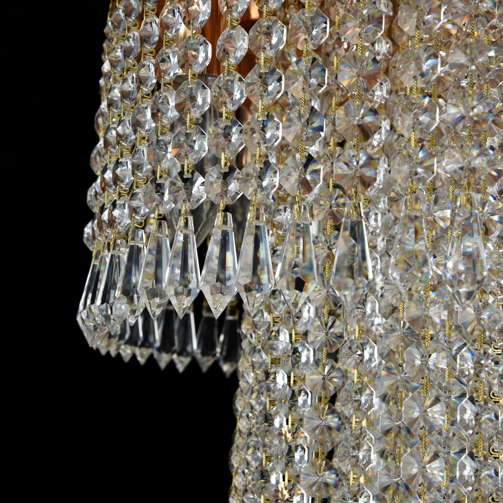 Chandelier Cascade